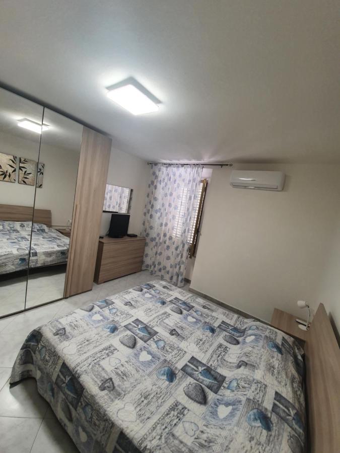 Yellowhouse Apartman Cala Gonone Kültér fotó