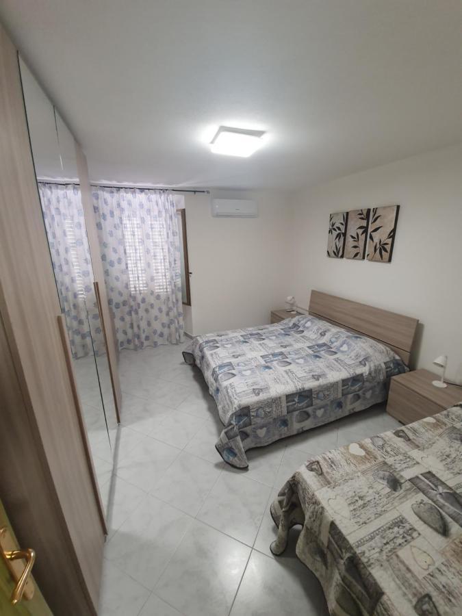 Yellowhouse Apartman Cala Gonone Kültér fotó