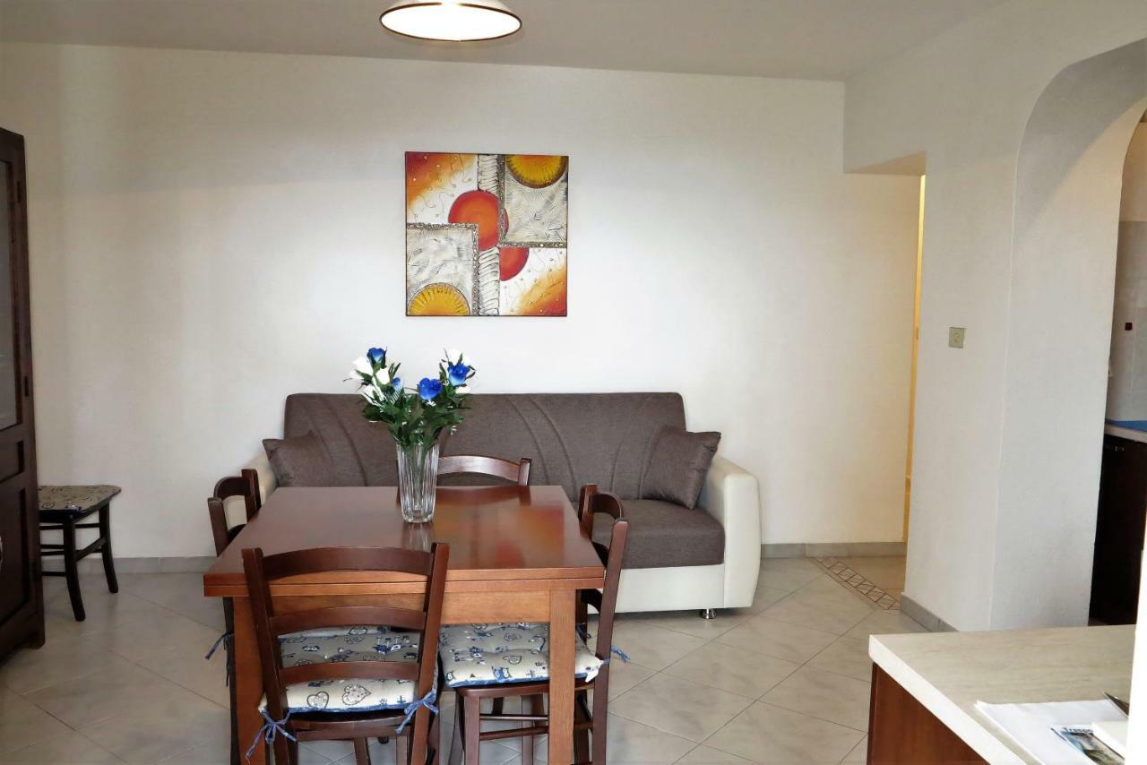 Yellowhouse Apartman Cala Gonone Kültér fotó