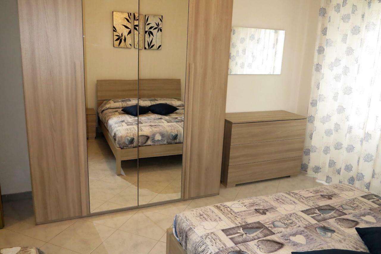Yellowhouse Apartman Cala Gonone Kültér fotó