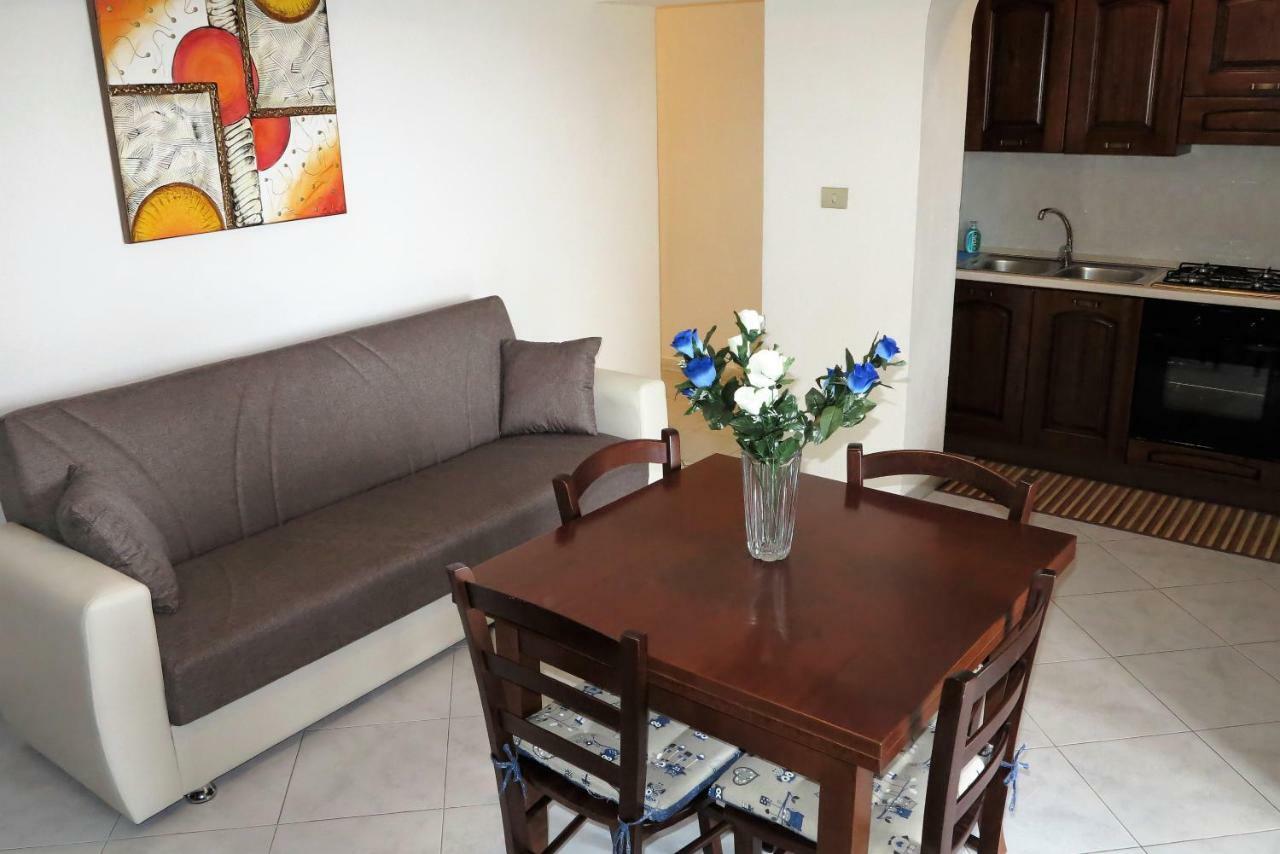 Yellowhouse Apartman Cala Gonone Kültér fotó
